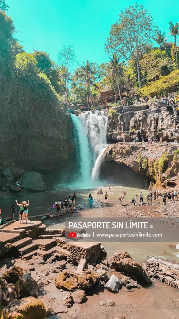 Tegenungan waterfall