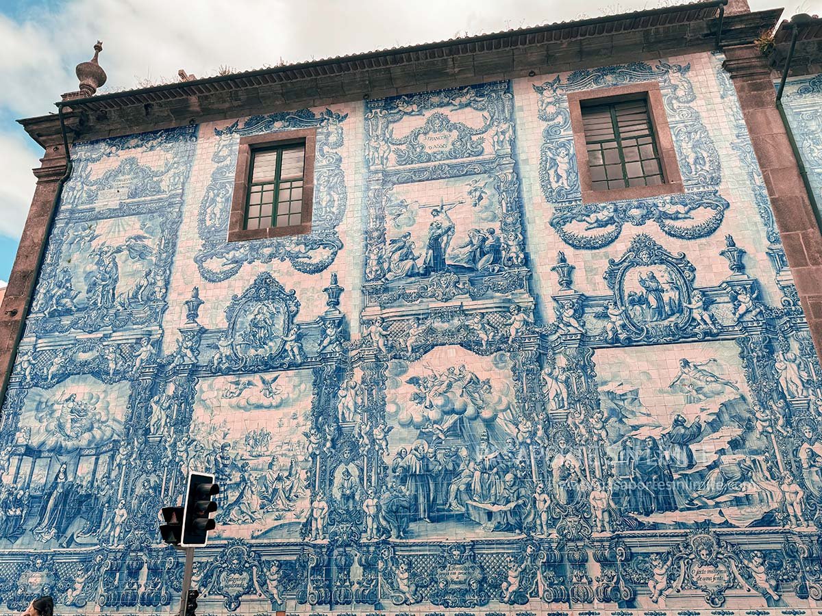 capilla de las almas azulejos azules